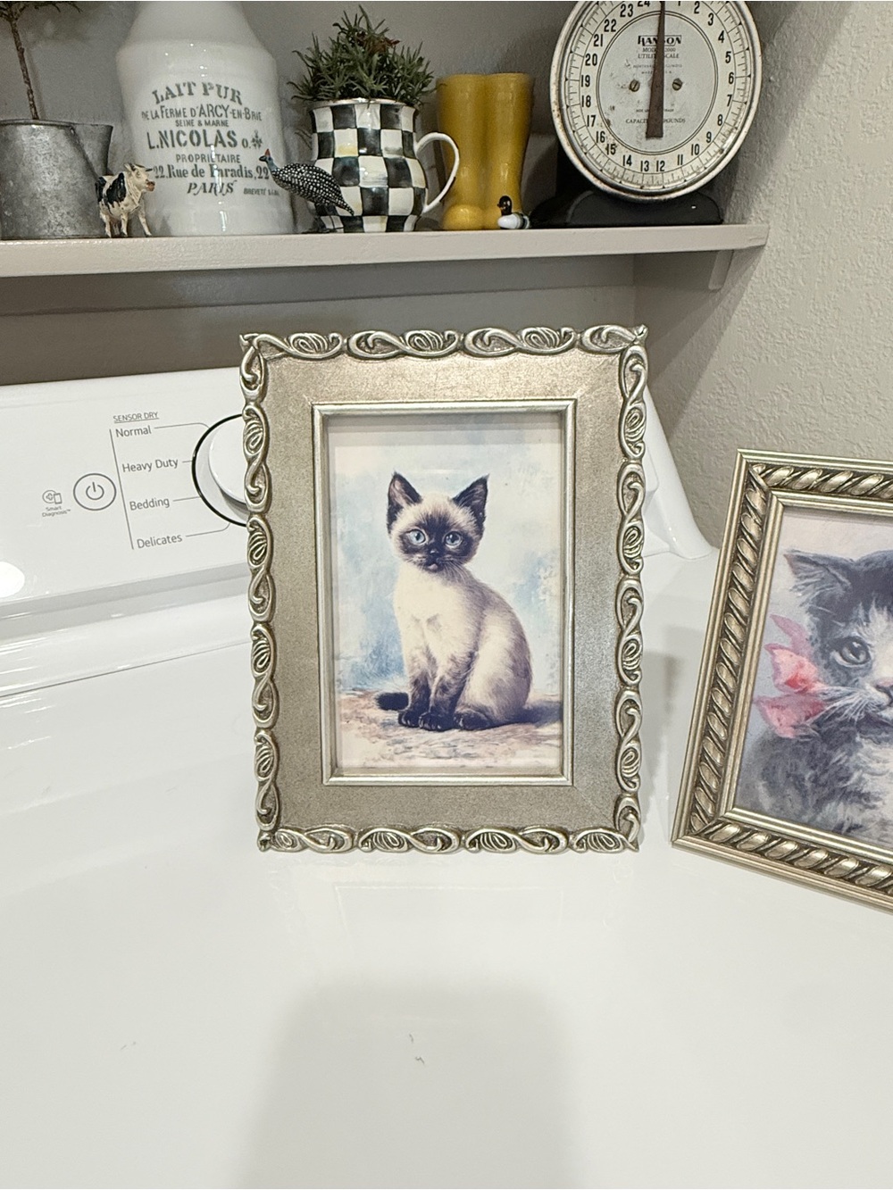2 Vintage Silver Frames with Cat Pictures - Picture 10 of 14